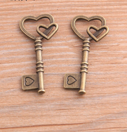 Металлическая подвеска "Винтажный ключ" античная бронза, размер 43*20 мм, 2 шт