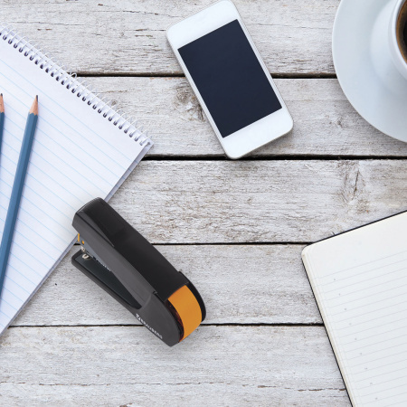 Степлер ЭНЕРГОСБЕРЕГАЮЩИЙ №24/6, 26/6 BRAUBERG "Easy Press", до 25 листов, ПОЛНОЗАГРУЗОЧНЫЙ, без усилий, 224349 - Степлеры настольные