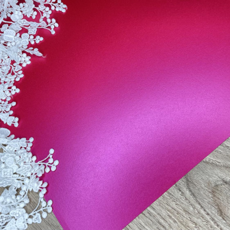 Дизайнерская бумага с металлизированным покрытием, цвет розовый металик, плотность 250 гр., размер 35*50 см