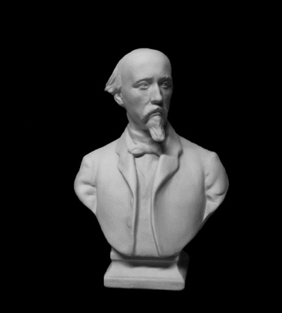 Бюст Некрасова 14*8*20,5 (10-147)