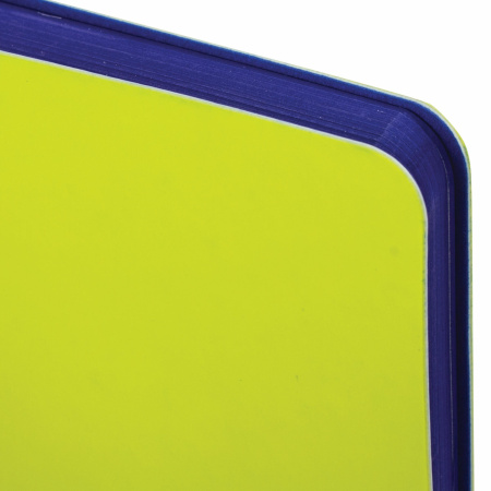 Ежедневник недатированный А5 138х213 мм BRAUBERG "Flex" под кожу, гибкий, 136 л., салатовый, 111677 - Ежедневники с покрытием "под кожу и ткань"