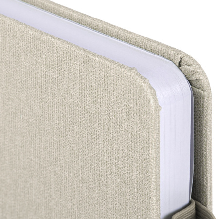 Ежедневник недатированный А5 138x213 мм BRAUBERG "Finest" под кожу, резинка, 136 л., бежевый, 111871 - Ежедневники с покрытием "под кожу и ткань"