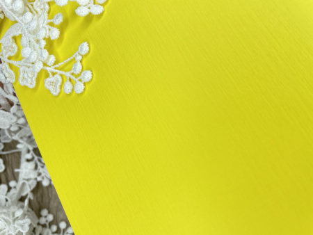 Дизайнерская бумага с односторонним тиснением лен, цвет лимонный, плотность 290 гр., размер 35*50 см - Дизайнерская бумага