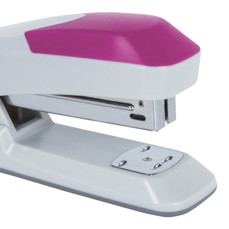 Степлер №24/6, 26/6 BRAUBERG "Delta", до 20 листов, с резиновой накладкой, серый, розовая вставка, 222557 - Степлеры настольные