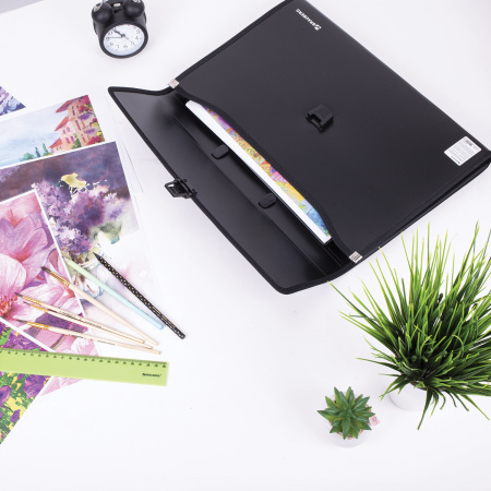 Папка-портфель пластиковая BRAUBERG ПРЕЗИДЕНТ А4 (390х260х40 мм), 3 отделения, черная, РОССИЯ, 226022 - Портфели пластиковые