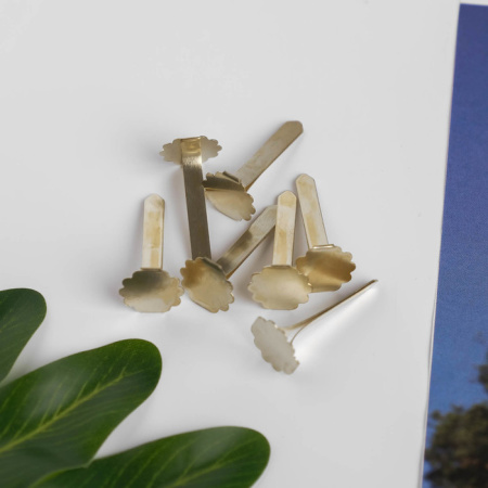 Набор брадсов "Цветочек золотой", в упаковке 30 шт, размер брадса 1,1*2,5 см