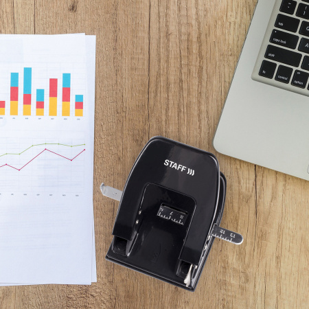 Дырокол металлический STAFF "Manager", до 30 листов, черный, 224650 - Дыроколы настольные