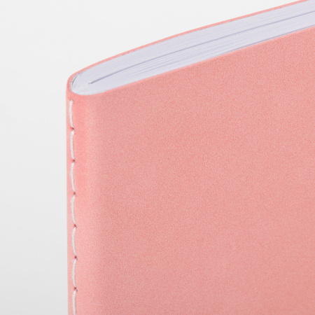 Тетрадь-скетчбук 60 л. обложка кожзам под замшу, сшивка, B5 (179х250мм), 70 г/м2, РОЗОВЫЙ, BRAUBERG CAPRISE, 403863 - Тетради более 60 листов