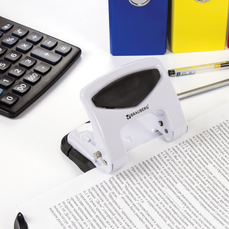 Дырокол металлический BRAUBERG "PN-150M", до 35 листов, белый, 227790 - Дыроколы настольные