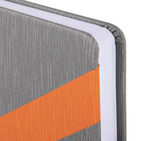 Ежедневник недатированный А5 138x213 мм BRAUBERG "Waves" под кожу, застежка 160 л., серый/оранжевый, 111877 - Ежедневники с покрытием "под кожу и ткань"