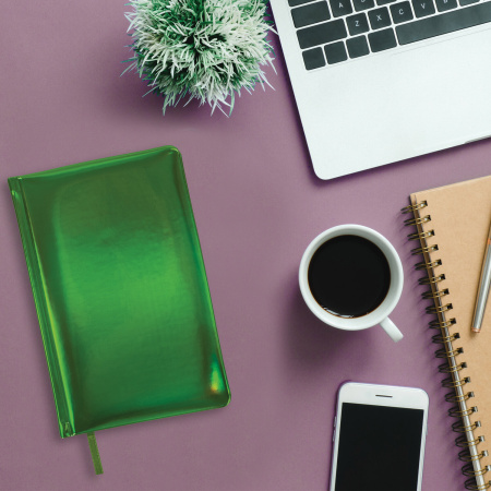 Ежедневник недатированный А5 138х213 мм BRAUBERG "Holiday" под кожу, 136 л., зеленый, 111672 - Ежедневники с покрытием "под кожу и ткань"