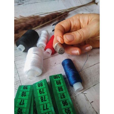 Набор ниток "Помощница", 7 шт., 35 ЛЛ/100 ЛЛ, 200 м, иглы, сантиметр, наперсток, ОСТРОВ СОКРОВИЩ, 662791 - Нитки швейные