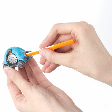 Точилка ЮНЛАНДИЯ "Машинка Юнландика", с контейнером, пластиковая, корпус ассорти, 228474 - Точилки ручные