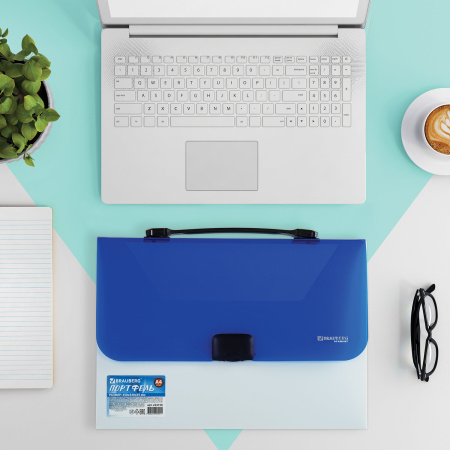 Папка-портфель пластиковая BRAUBERG INCOME А4 (350х235х35 мм), 1 отделение, фактура диагональ, белая/синяя, 224150 - Портфели пластиковые