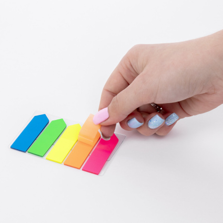 Закладки клейкие НЕОНОВЫЕ "СТРЕЛКИ", 50х14 мм, 5 цветов х 25 листов от BRAUBERG - Блоки и закладки клейкие