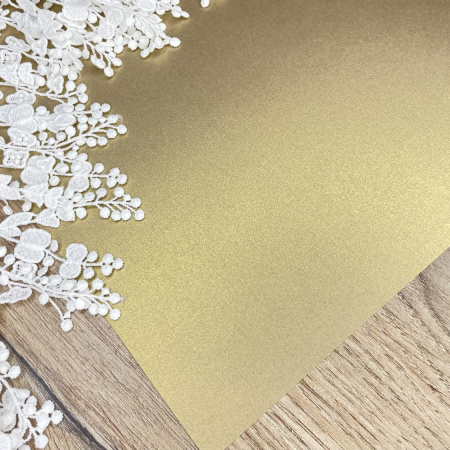 Дизайнерская бумага с перламутровым покрытием, цвет серо-золотой, плотность 300 гр., размер 35*50 см