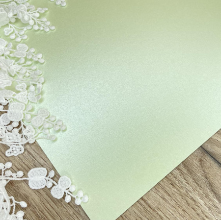 Дизайнерская бумага Shyne, цвет светло-зеленый, плотность 290 гр., размер 35*50 см