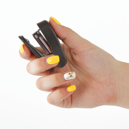 Степлер №24/6, 26/6 МИНИ BRAUBERG "Standard", до 25 листов, с антистеплером, черный, 226849 - Степлеры настольные