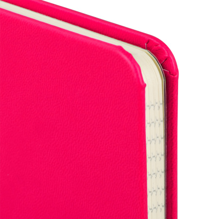 Блокнот А5 (148x218 мм), BRAUBERG "Metropolis X", под кожу, 80 л., резинка, клетка, малиновый, 111034 - Бизнес-блокноты и бизнес-тетради