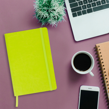 Блокнот А5 (148x218 мм), BRAUBERG "Metropolis Ultra", под кожу, 80 л., резинка, клетка, салатовый, 111020 - Бизнес-блокноты и бизнес-тетради