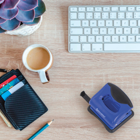 Дырокол BRAUBERG "JET PRO", до 20 листов, сине-черный, 228598 - Дыроколы настольные