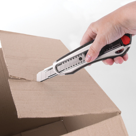 Лезвия для ножей 18 мм КОМПЛЕКТ 10 ШТ., толщина лезвия 0,38 мм, в пластиковом пенале, STAFF "Basic", 235466 - Лезвия сменные для ножей