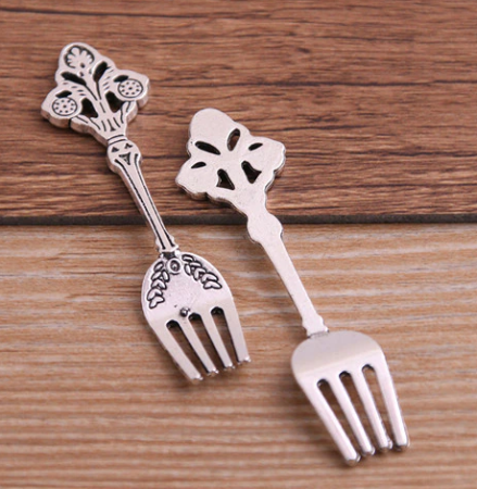 Металлическая подвеска "Винтажная вилочка" размер 62*15 мм, 2 шт