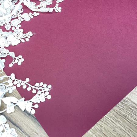 Дизайнерская бумага цвет бордовый, плотность 260 гр., размер 35*50 см