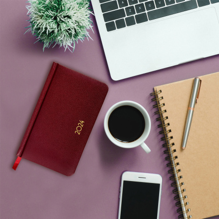 Еженедельник датированный 2024 МАЛЫЙ ФОРМАТ 95х155 мм А6, BRAUBERG "Select", балакрон, бордовый, 115049 - Еженедельники