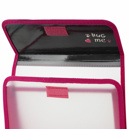 Папка для тетрадей ЮНЛАНДИЯ А5, пластик, 2 отделения, клапан на липучке, "Hug Me", 271489 - Папки для тетрадей и уроков труда