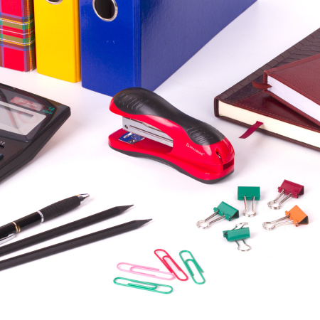 Степлер №24/6, 26/6 BRAUBERG "JET", до 25 листов, эргономичный, красно-черный, 229688 - Степлеры настольные