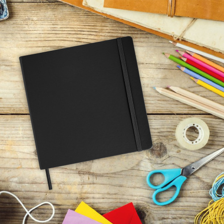 Скетчбук, слоновая кость 140 г/м2 200х200 мм, 80 л., КОЖЗАМ, резинка, BRAUBERG ART CLASSIC, черный, 113196 - Альбомы, скетчбуки и бумага для графики и эскизов