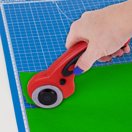 Нож раскройный роликовый 45 мм BRAUBERG PROFESSIONAL, 4 лезвия в комплекте, резиновые вставки, 238088 - Ножи специальные