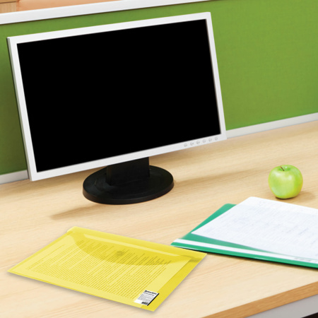 Папка-конверт с кнопкой BRAUBERG, А4, до 100 листов, прозрачная, желтая, 0,15 мм, 228670 - Папки-конверты с кнопкой