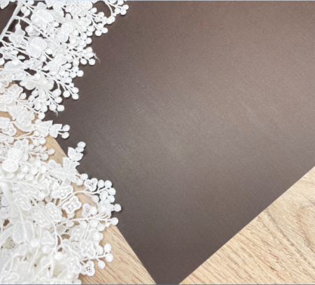 Дизайнерская бумага с односторонним тиснением лен, цвет какао, плотность 290 гр., размер 35*50 см