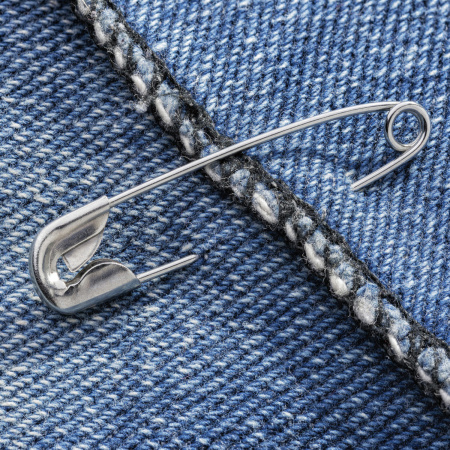 Булавки английские BRAUBERG, 32 мм, никелированные, 50 шт., в пластиковой коробке с европодвесом, 223970 - Булавки