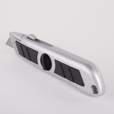 Нож универсальный мощный BRAUBERG "Professional", 6 лезвий в комплекте, фиксатор, металл, 235403 - Ножи канцелярские универсальные