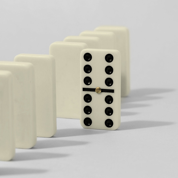 Игра настольная "ДОМИНО", пластиковый кейс, 17х10 см, ЗОЛОТАЯ СКАЗКА, 662296 - Настольные игры