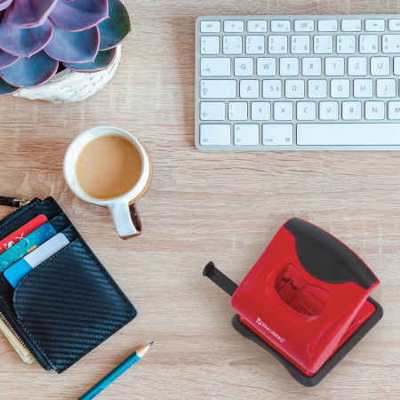 Дырокол BRAUBERG "JET PRO", до 30 листов, красно-черный, 228601 - Дыроколы настольные