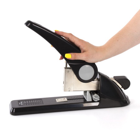 Степлер МОЩНЫЙ №24/6-23/24 BRAUBERG "Heavy duty GT", до 200 листов, черный, 220940 - Степлеры мощные