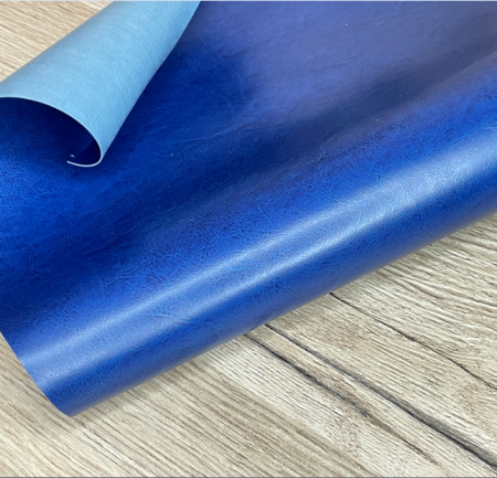 Переплетный кожзам (Италия) глянцевый, цвет ярко-синий, отрез 35*50 см