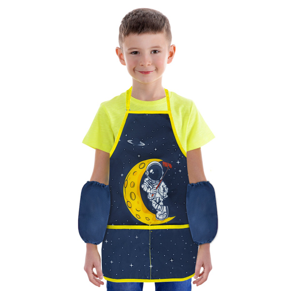 Фартук с нарукавниками для уроков труда BRAUBERG KIDS, 45x54 см, 2 кармана, "Spaceman", 271639 - Аксессуары для рисования
