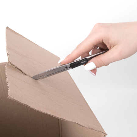 Нож канцелярский 9 мм BRAUBERG "Extra 30", металлический, лезвие 30°, автофиксатор, подвес, 237084 - Ножи канцелярские универсальные