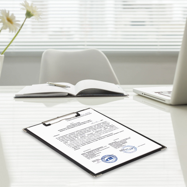 Доска-планшет BRAUBERG "Black Jack" с прижимом А4 (226х315 мм), картон/ламинированная бумага, ЧЕРНАЯ, 232236 - Планшеты и клипборды