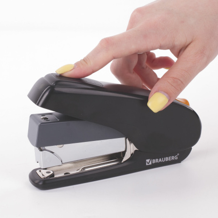 Степлер ЭНЕРГОСБЕРЕГАЮЩИЙ №24/6 - 24/8 BRAUBERG "Easy Press", до 40 листов, БЕЗ УСИЛИЙ, 228742 - Степлеры настольные