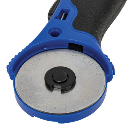 Нож раскройный роликовый 45 мм BRAUBERG, круглое лезвие, резиновые вставки, 237162 - Ножи специальные