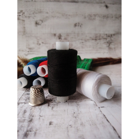 Набор ниток "Помощница", 7 шт., 35 ЛЛ/100 ЛЛ, 200 м, иглы, сантиметр, наперсток, ОСТРОВ СОКРОВИЩ, 662791 - Нитки швейные