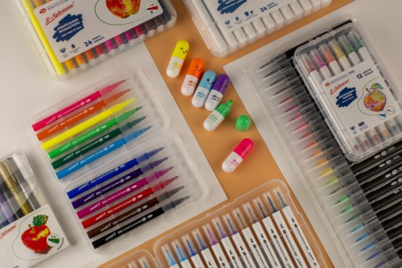 Набор фломастеров-кисточек акварельных "Я-Художник!" в пластиковой коробке, 24 цвета - Аквамаркеры