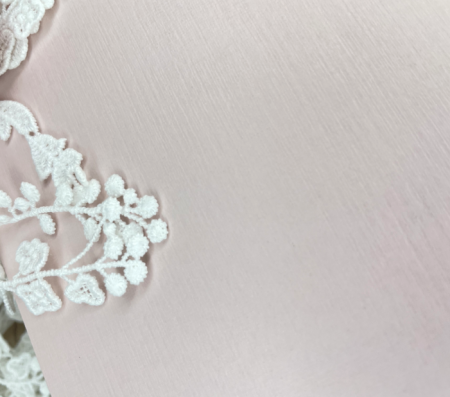 Дизайнерская бумага с односторонним тиснением лен, цвет серовато-розовый, плотность 290 гр., размер 35*50 см - Дизайнерская бумага