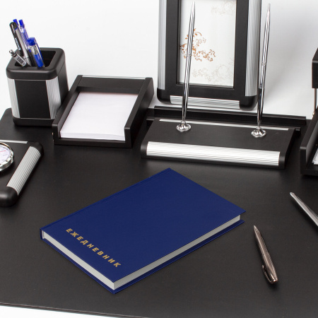 Ежедневник недатированный А5 145х215 мм BRAUBERG бумвинил, 160 л., синий, 123327 - Ежедневники с твердой обложкой